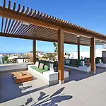 Ohasis Boutique Aparthotel 4*