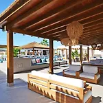 Ohasis Boutique 4*