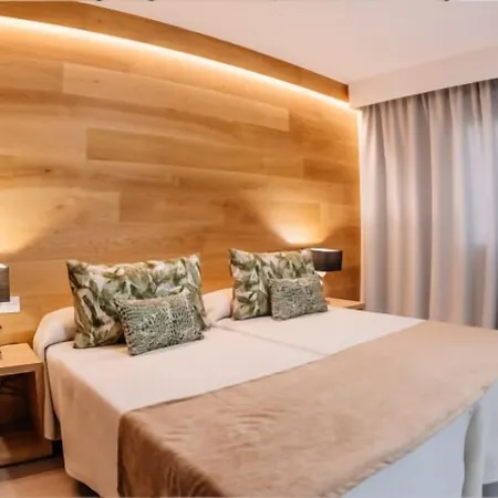 Ohasis Boutique Aparthotel 4*