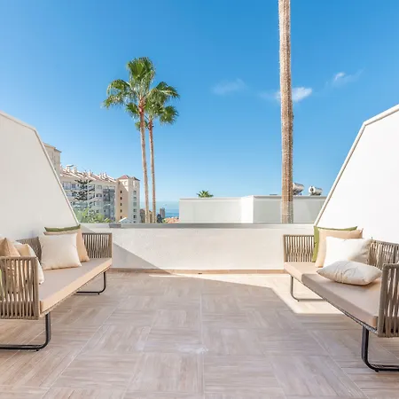 Ohasis Boutique Aparthotel 4*