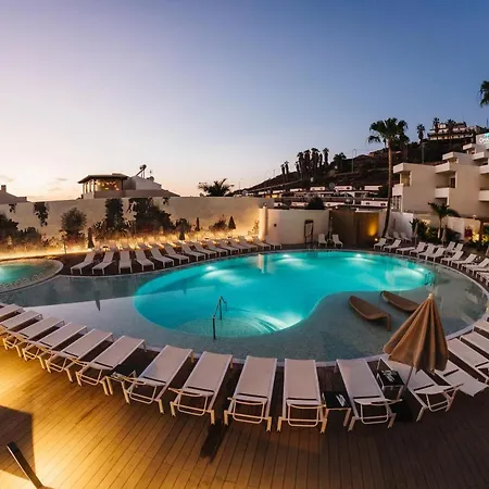 Ξενοδοχείο με διαμερίσματα Ohasis Boutique 4*